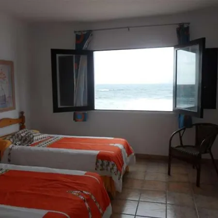 La Caleta Sleeps 2 Wifi